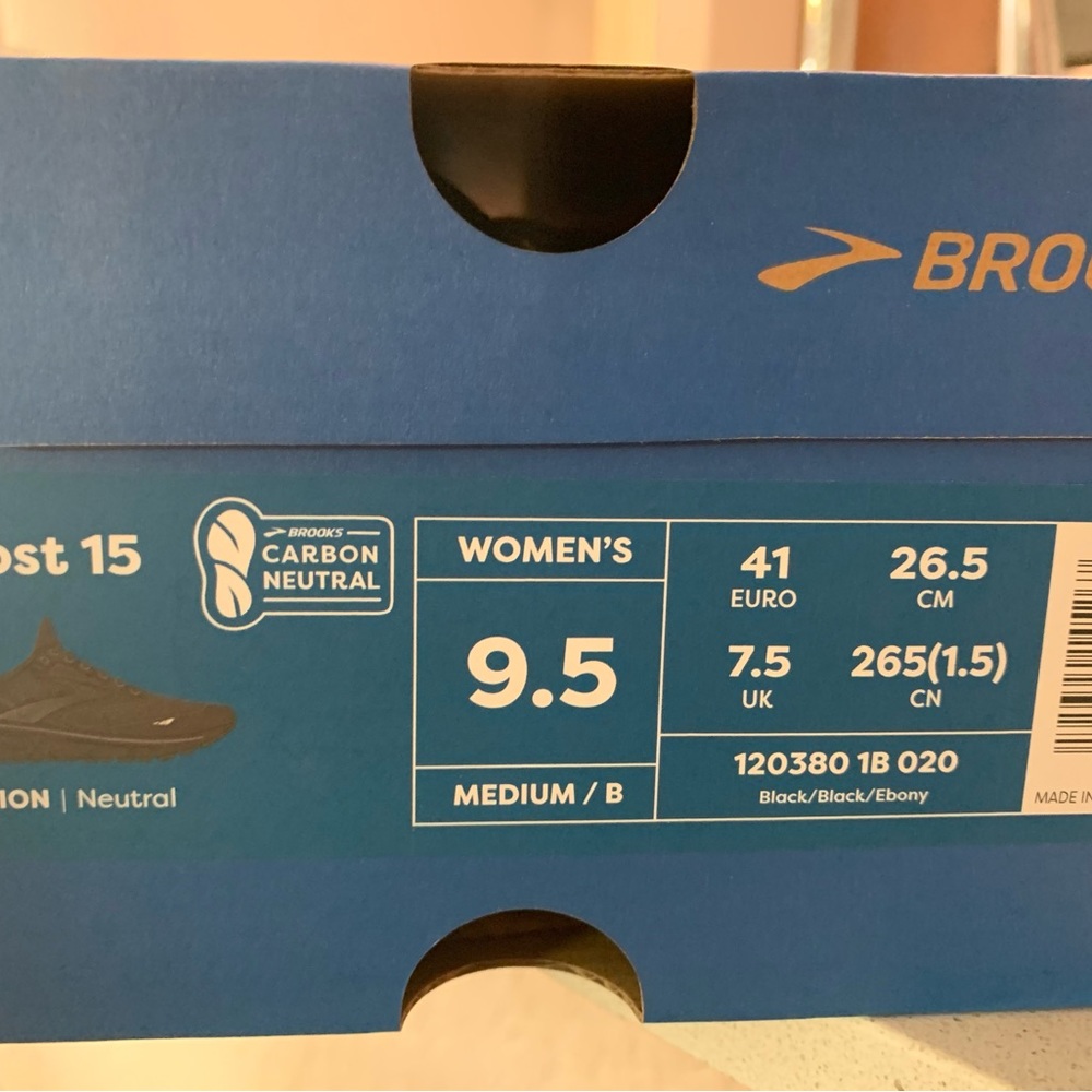 Brooks Ghost Women's 9.5 B Width, brand new, in box. Never worn, only tried on.